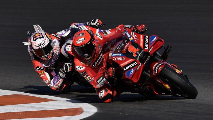 Penentuan Juara MotoGP 2023: Duel Sengit Bagnaia vs. Martin di Sirkuit Valencia
